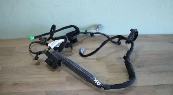 Volvo V50 Front door wiring loom 30772111