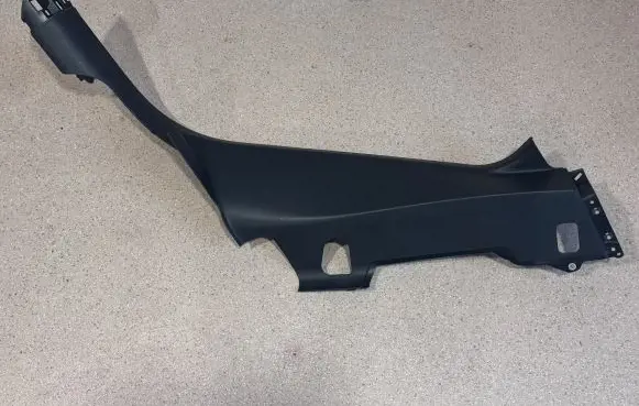 Porsche Macan (95B) Rear sill trim cover 95B867768F