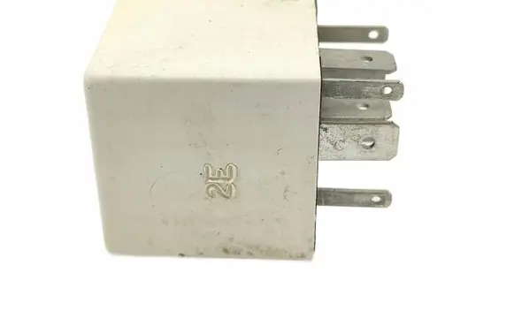 Fiat Coupe Window wiper relay A727