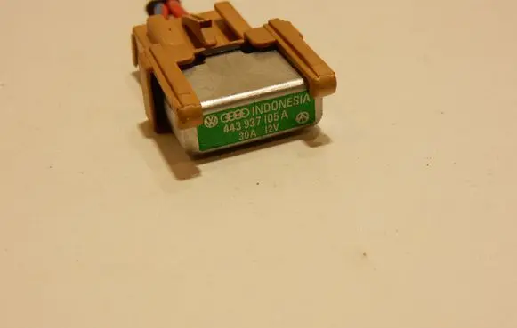 Audi A6 S6 C6 4F Other relay 443937105A 51402