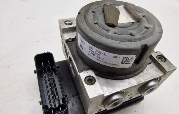 Ford C-MAX II ABS Pump FV682C219AJ 591553363 FV682C555AJ