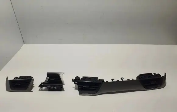 Renault Captur II Dashboard side air vent grill/cover trim