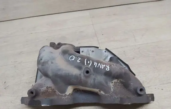 Toyota RAV 4 (XA10) Exhaust manifold