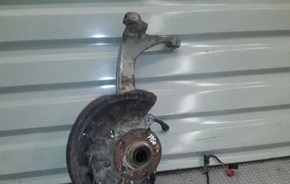 Audi A6 S6 C5 4B Front wheel hub spindle knuckle