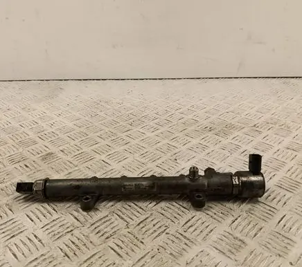 Mercedes-Benz C W204 Fuel main line pipe A6510700495 1447240A 1103110830