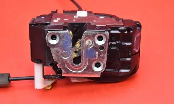Nissan Micra Front door lock