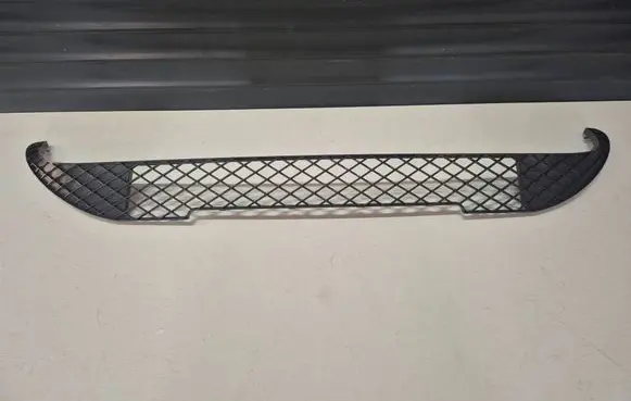 Mercedes-Benz A W176 Front bumper lower grill A1768850022