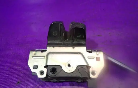 Opel Astra H Tailgate/trunk/boot lock/catch/latch 