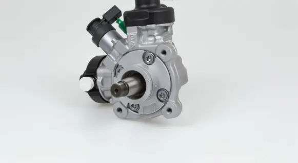 Volkswagen Phaeton Fuel injection high pressure pump 0445010611