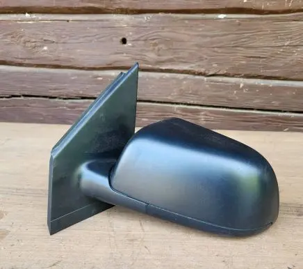 Volkswagen Polo Front door electric wing mirror E1010695