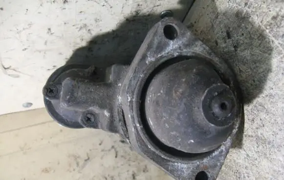 Peugeot Boxer Starter motor BOSCH0001113004