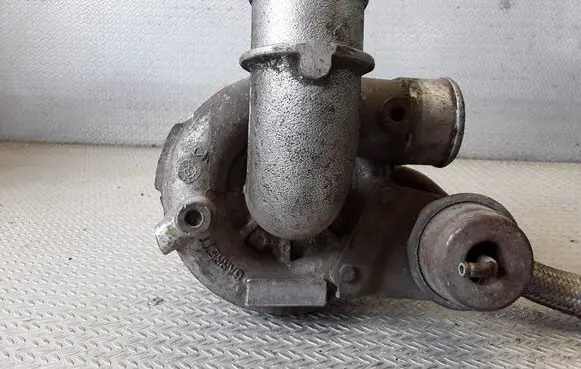 Mercedes-Benz Vito Viano W638 Turbo A6110961399
