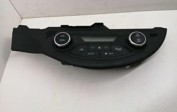 Toyota Yaris Climate control unit 75F206 559000D810