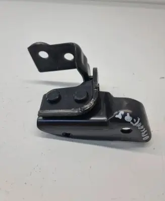 Land Rover Discovery 5 Loading door upper hinge 