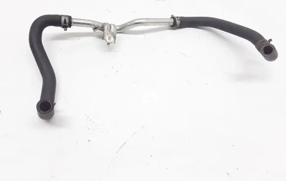 Engine coolant pipe/hose