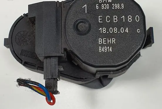 BMW 5 E60 E61 A/C air flow flap actuator/motor 6930298