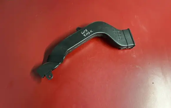 BMW X7 G07 Cabin air duct channel 7466093 64227466093