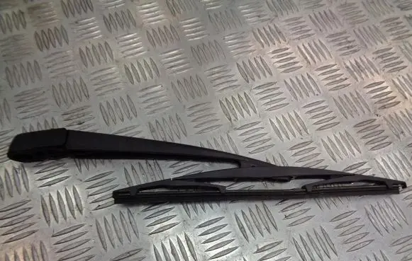 Suzuki Liana Rear wiper blade arm