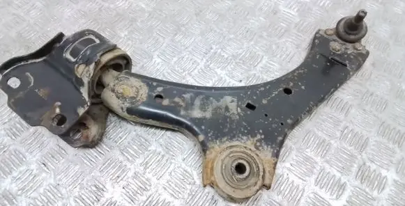 Volvo V70 Front lower control arm/wishbone