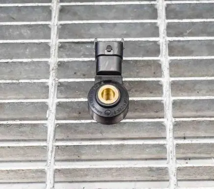 Detonation knock sensor