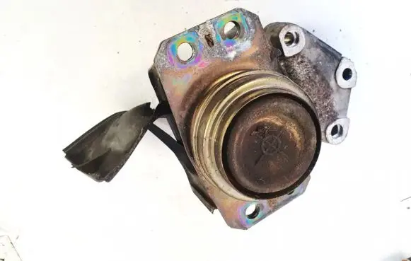 Citroen C4 I Engine mount bracket 9636270080