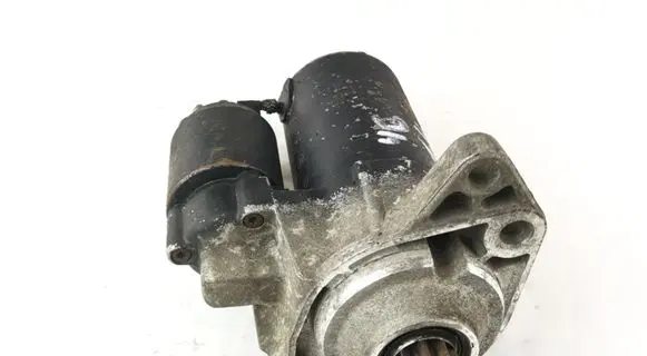 Volkswagen Golf IV Starter motor 020911023F