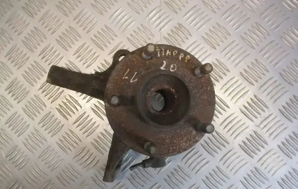 Nissan Almera N16 Front wheel hub spindle knuckle