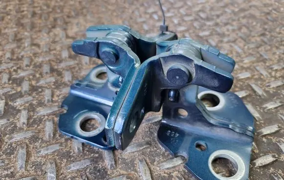 Front door hinge set
