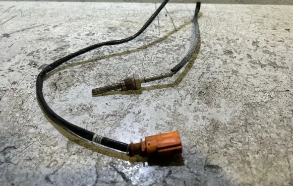 Audi A3 S3 8P Exhaust gas temperature sensor 03L906088AT 14012812541