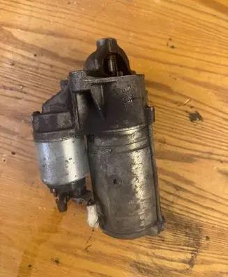 Renault Megane II Starter motor 8200628429 D8R49 4B0057TMB