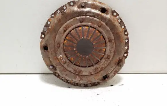 Volkswagen PASSAT B7 Pressure plate 03L141025O