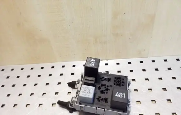 Volkswagen Touareg I Fuse module 7L0937503A