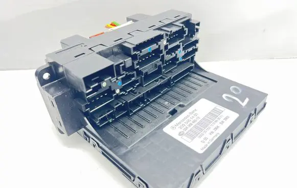 Mercedes-Benz CLK A209 C209 Fuse box set 2095451401 5DK00848512
