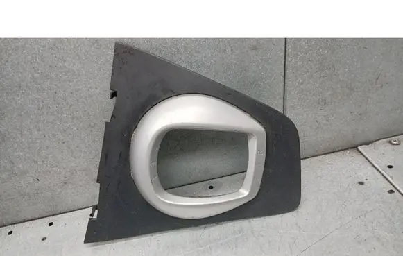 Volvo S60 Front door window/glass frame 8650726