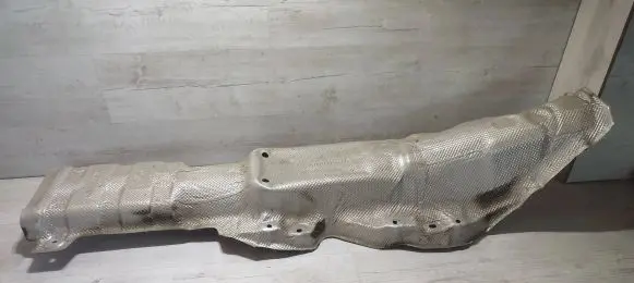 Dacia Logan II Exhaust heat shield 747510339R
