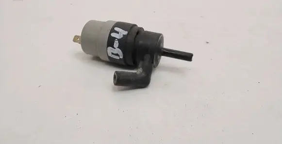 Audi 80 90 S2 B4 Windscreen/windshield washer pump 431955651