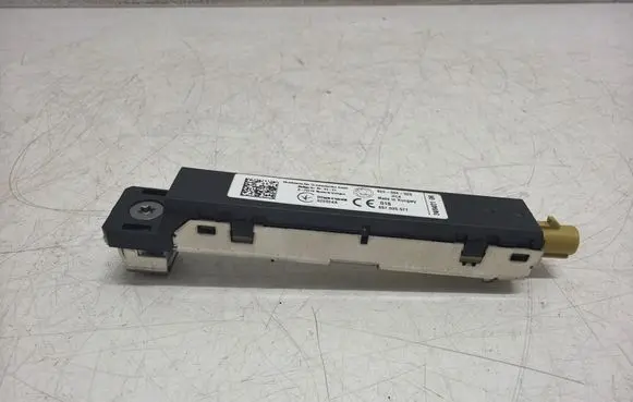 Skoda Kamiq Aerial antenna amplifier 920554020 920554A 657035577