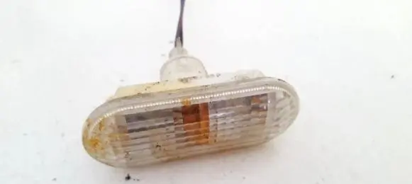 Ford Focus Front fender indicator light 4M5A13K309AA 4M5A-13K309-AA