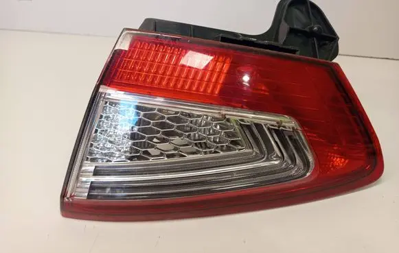 Ford Mondeo MK IV Tailgate rear/tail lights BS7113A602AE