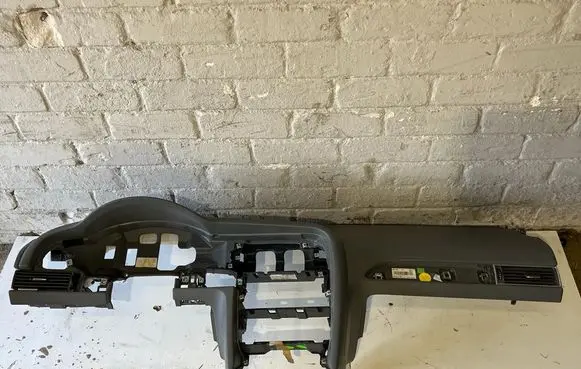 Audi A6 S6 C6 4F Dashboard