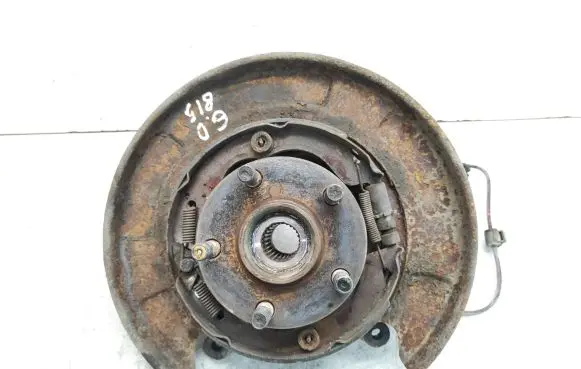 Subaru Outback Rear wheel hub spindle/knuckle 