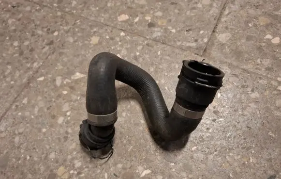 BMW 7 E65 E66 Engine coolant pipe/hose 64218377701