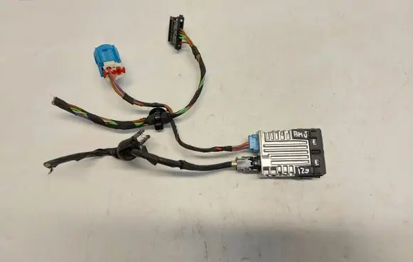 BMW iX USB socket connector 5A27DE6JLK01