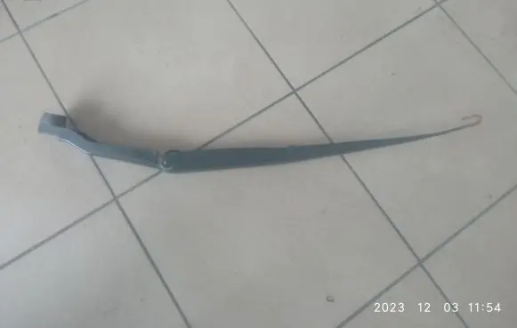 Subaru Legacy Front wiper blade arm 16621