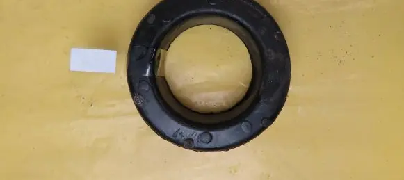 Mercedes-Benz C W204 Rear coil spring rubber mount A2103250384