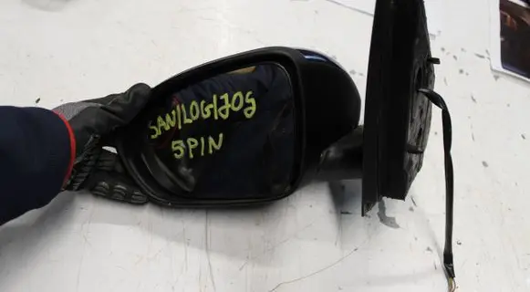 Dacia Sandero III Front door electric wing mirror
