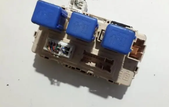 Nissan X-Trail T30 Fuse box set