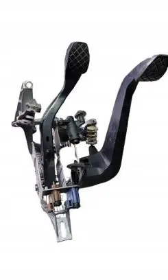 Audi A4 S4 B6 8E 8H Pedal assembly 