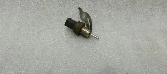 Fuel pressure sensor