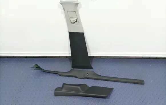 Volkswagen Cross Polo Other sill/pillar trim element 6R4853371